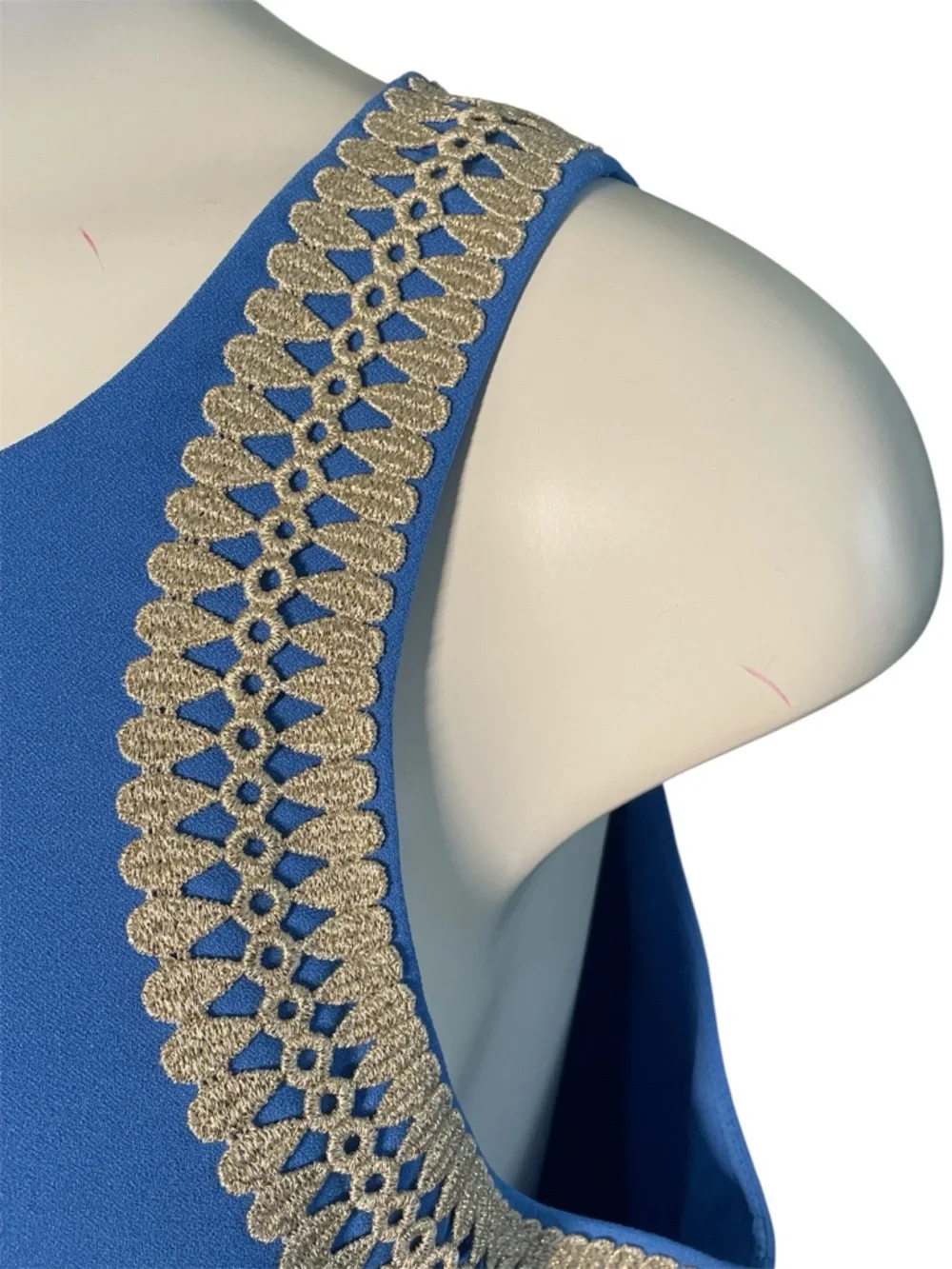 Lilly Pulitzer Amayah Soft Shift Blue Sleeveless Dress with Lace Trim sz 8 - Picture 2 of 12
